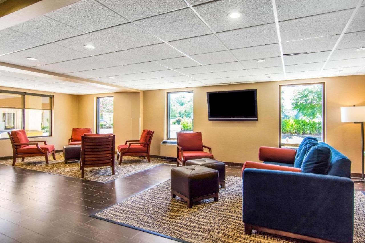 Mulberry Inn Newport News Exteriör bild
