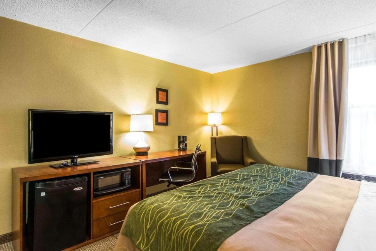 Mulberry Inn Newport News Exteriör bild